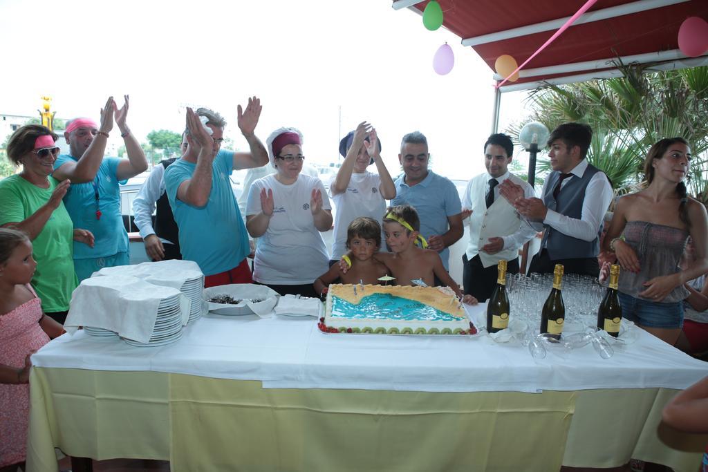 Hotel Miramare Ciro Marina Luaran gambar