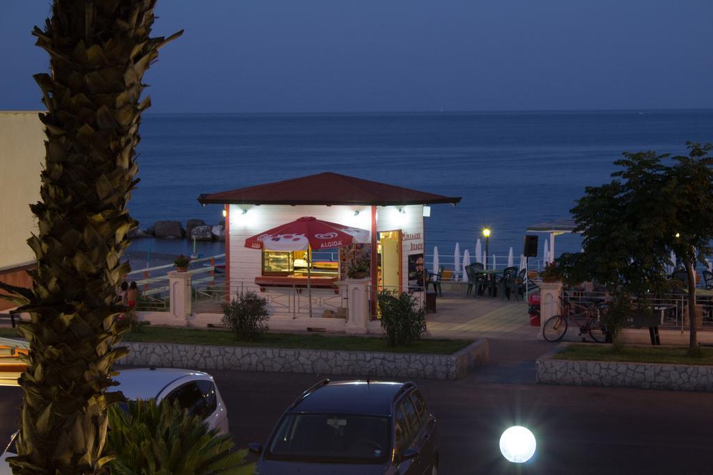 Hotel Miramare Ciro Marina Luaran gambar