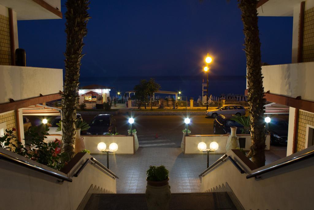 Hotel Miramare Ciro Marina Luaran gambar