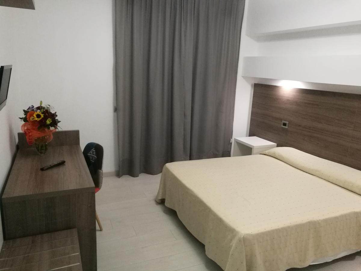 Hotel Miramare Ciro Marina Luaran gambar